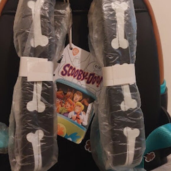 Loungefly Scooby-Doo Skeleton Cosplay Glow in the Dark Backpack - Picture 3 of 7
